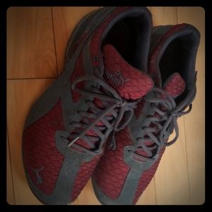 Puma Sneakers